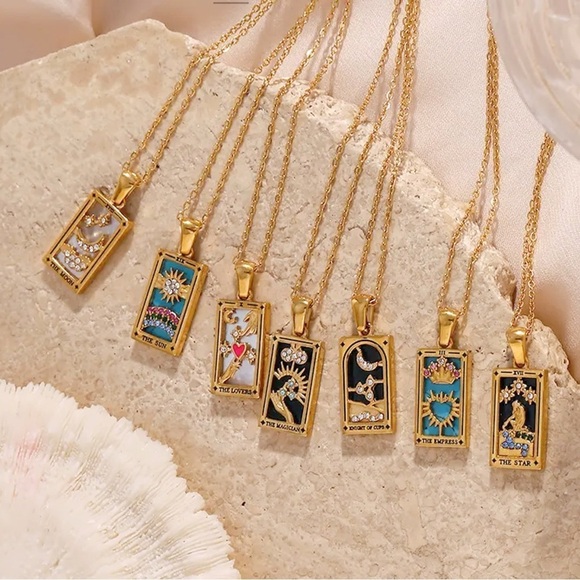 18k Gold Major Arcana Tarot Pendant Necklace - Picture 3 of 16